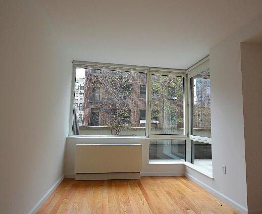 5th image of 350 W 37th St Frnt 1