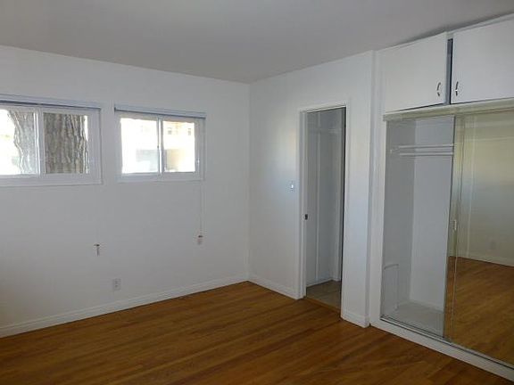 5th image of 4650 Cahuenga Blvd APT 1