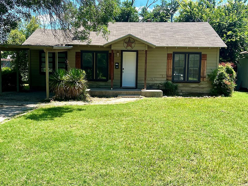 1st image of 2402 Greenway Dr