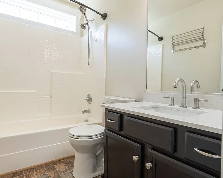 1400 Goodman St — Photo 34