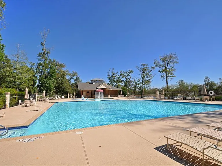 135 Deerfield Meadow Dr — Photo 46