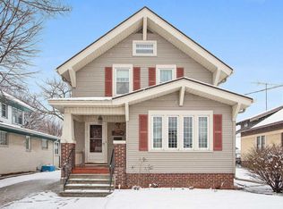 851 N 11th St, Manitowoc, WI 54220