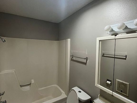 5th image of 719 1st St S #6