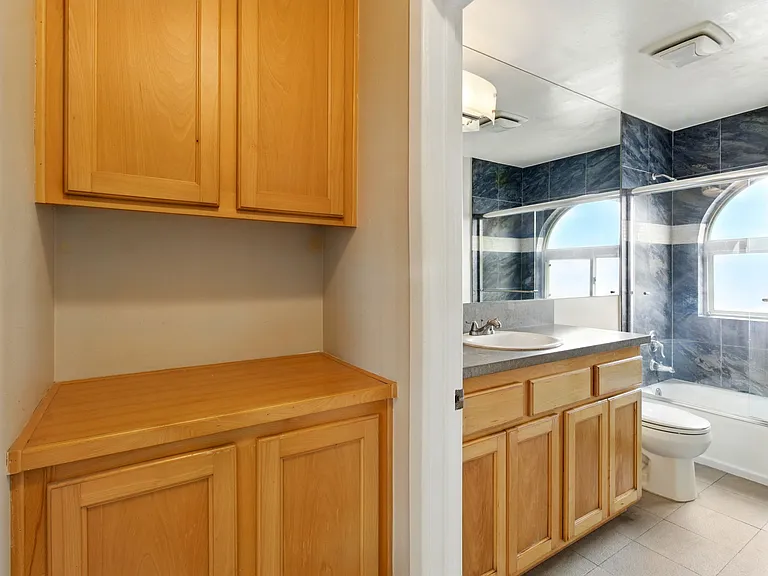 2123 Garnet Ave #5 — Photo 15