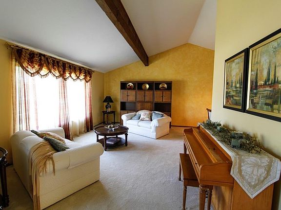 3rd image of 16549 Timberline Dr