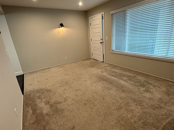 2nd image of 1416 Laurel St APT 5