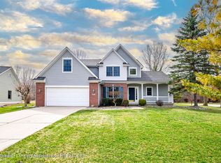 3421 Hawthorne Woods Pkwy, Dewitt, MI 48820