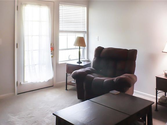 5th image of 14726 Lenox Dr #126