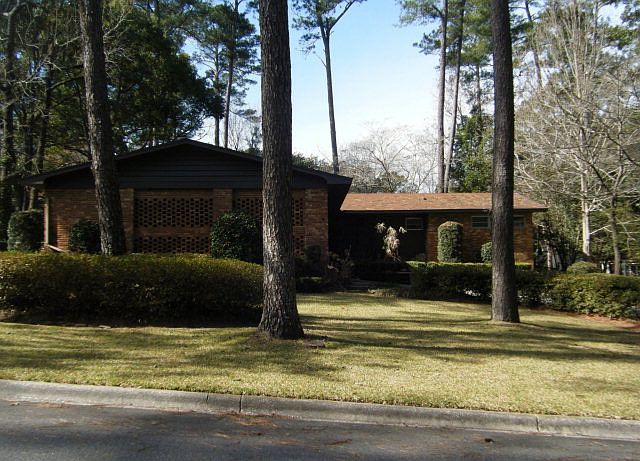1st image of 2304 Pinecliff Dr