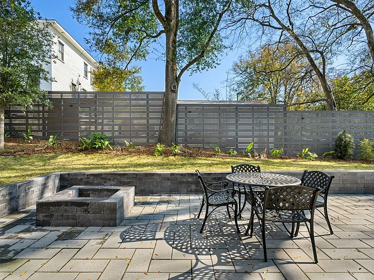 208 Linnea Ln — Photo 44