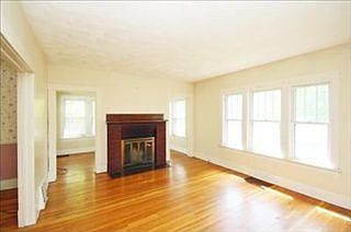 5th image of 71 Latta St
