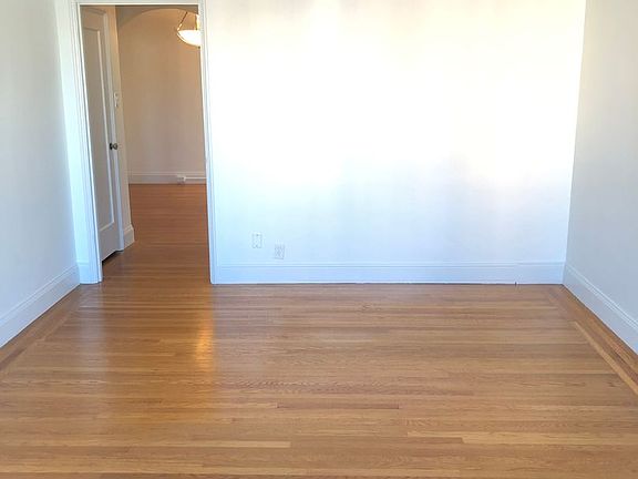 5th image of 3755 Fillmore St #6
