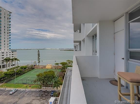 2nd image of 2121 N Bayshore Dr APT 804