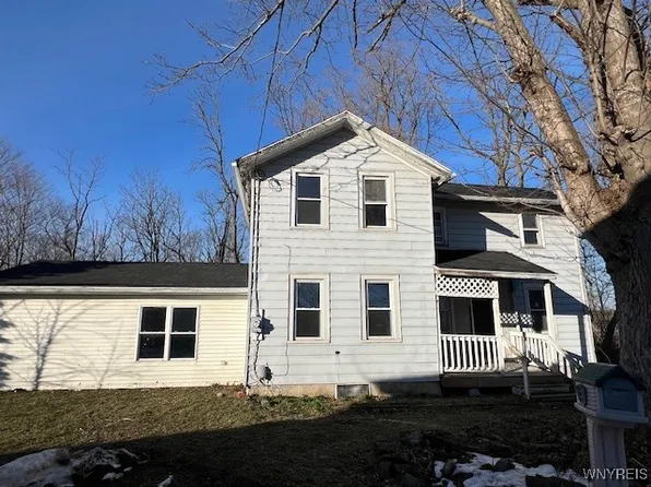 4537 Baby Ln, Medina, NY 14103
