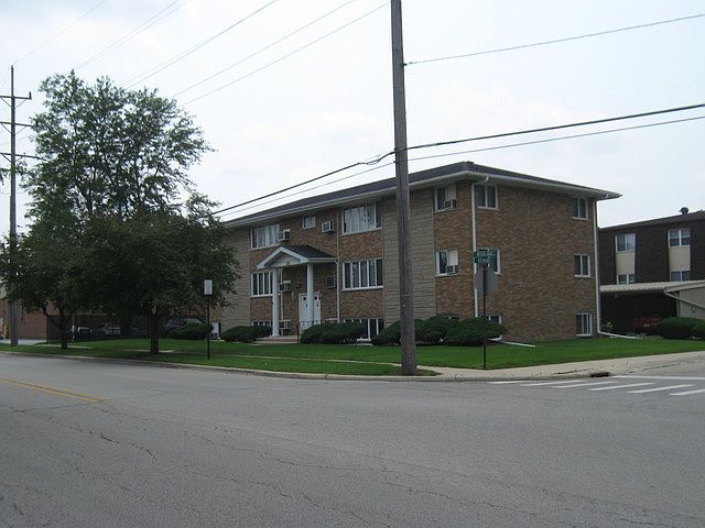 1st image of 111 Woodlawn Ave APT 1S