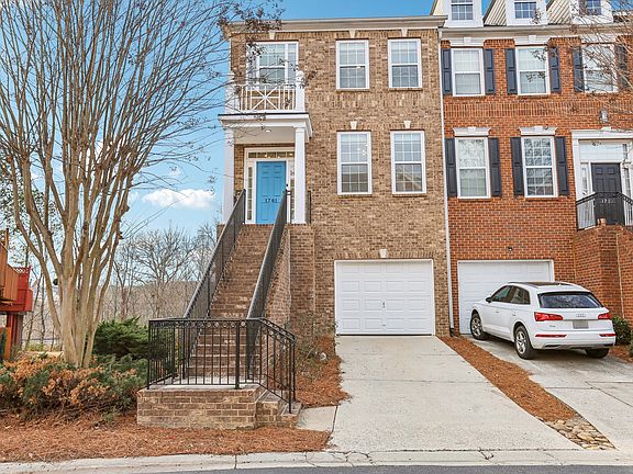 3rd image of 1701 Highlands View Dr SE #26