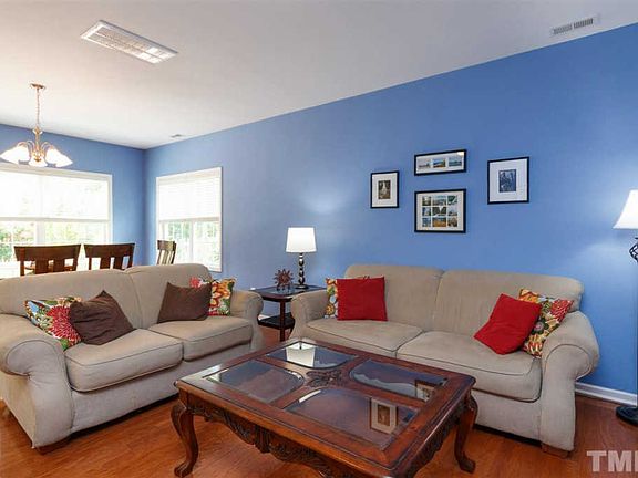 4th image of 815 Woodside Park Ln