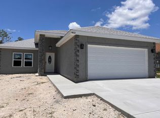 802 E 9th St, Del Rio, TX 78840