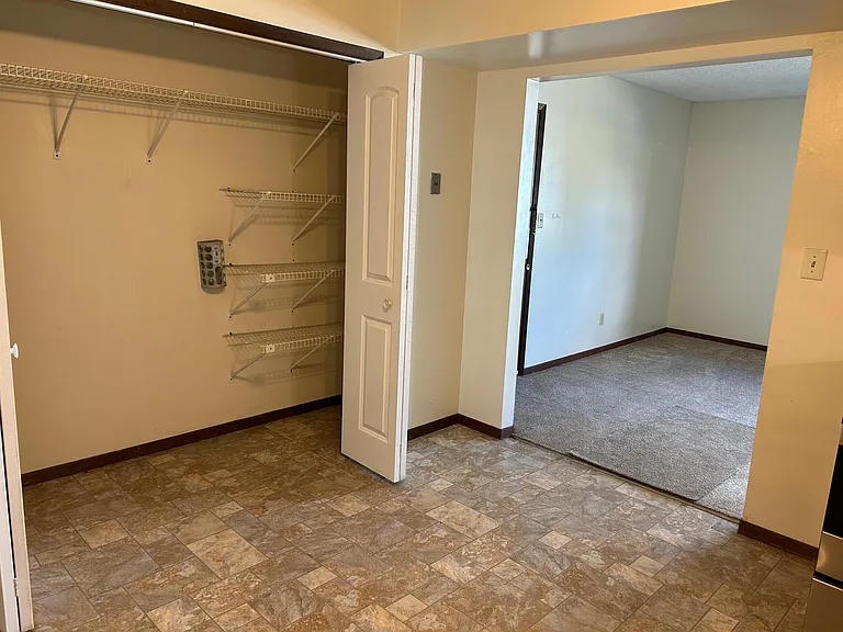 1216 W Jefferson St #5 — Photo 12
