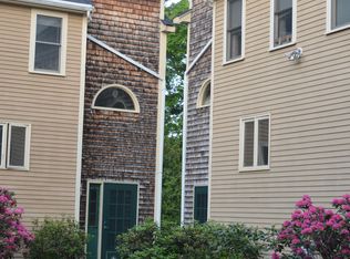 2 13th St APT 5, Attleboro, MA 02703