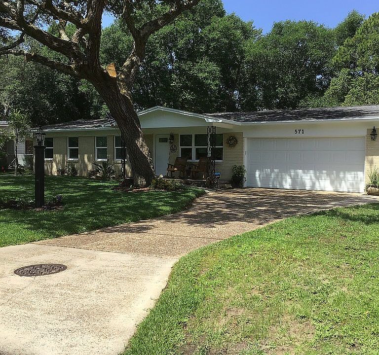 1st image of 571 Pocahontas Dr