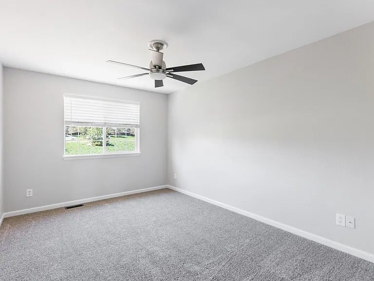 15726 Greenstone Ln — Photo 17