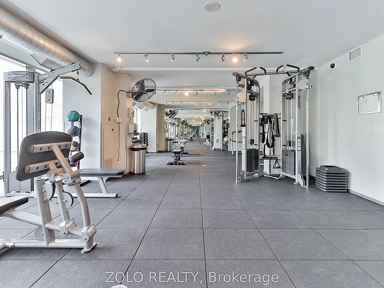 285 Mutual St #709 — Photo 25