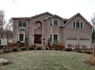 459 Utah St, Paramus, NJ 07652