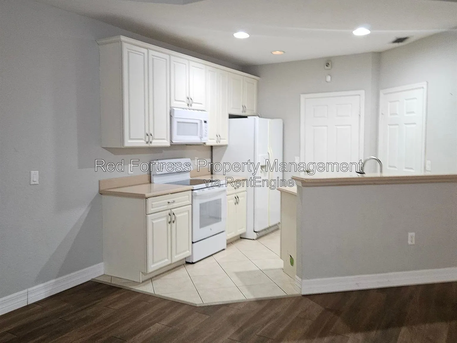 2 bed, 2.0 bath, 1749 sqft, $1,799 — Photo 2