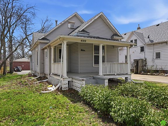 3rd image of 4919 Leighton Ave
