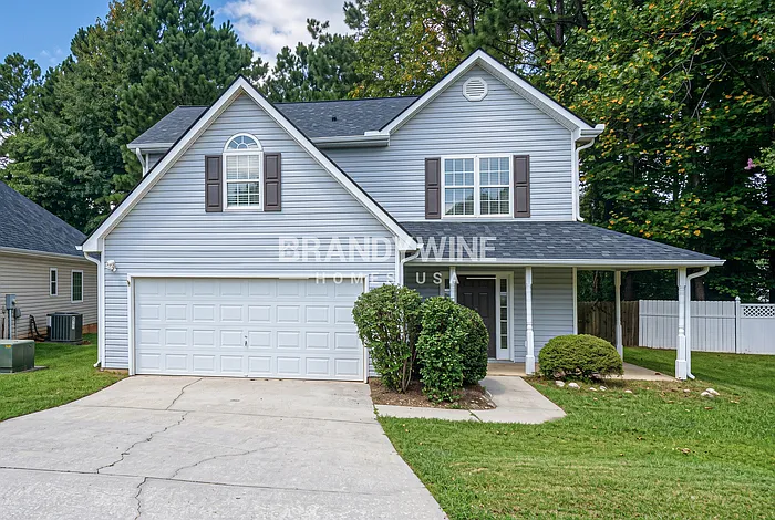 3 bed, 2.5 bath, 1816 sqft, $2,145 — Photo 2