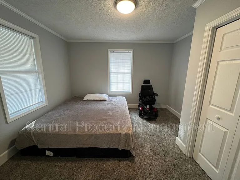 221 Church St — Photo 15