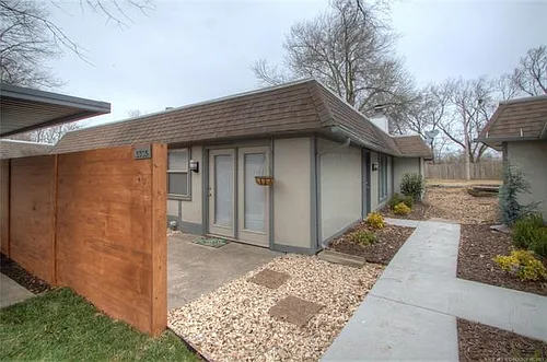 5301 E 32nd Pl #B Photo 1