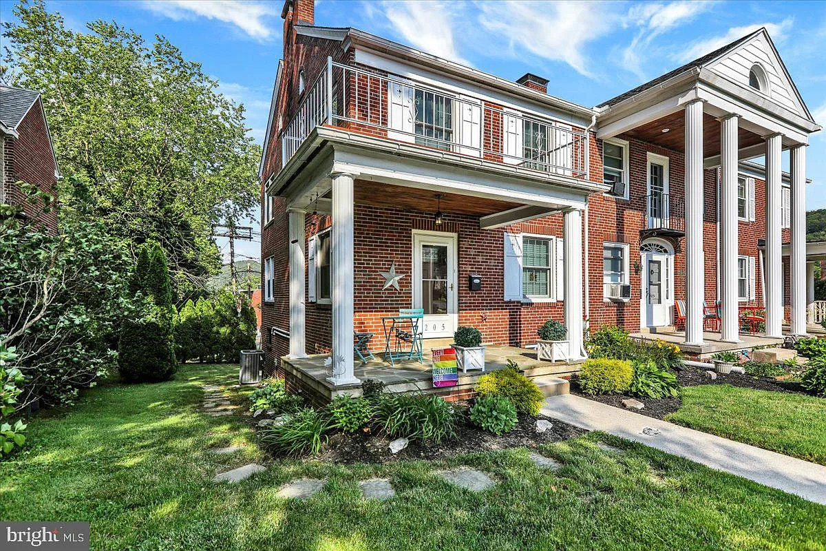 205 Endlich Ave photo 1
