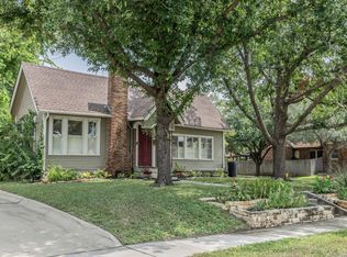 301 Furr Dr, San Antonio, TX 78201