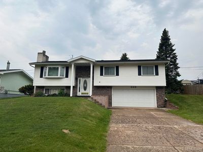 220 S Lilac St, Ishpeming, MI, 49849