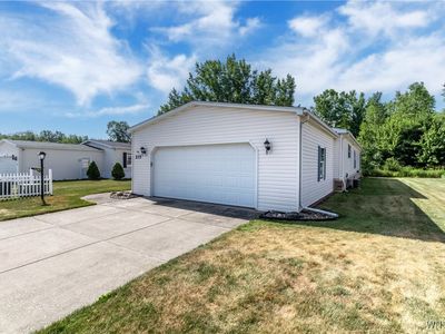 215 Golden Pond Est, Akron, NY, 14001