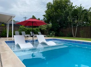1268 Lake Shore Dr, Naples, FL 34103