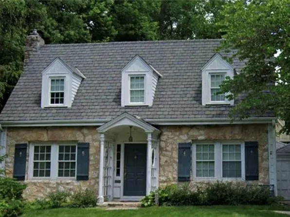 2024 W 49th Ter, Westwood Hills, KS 66205