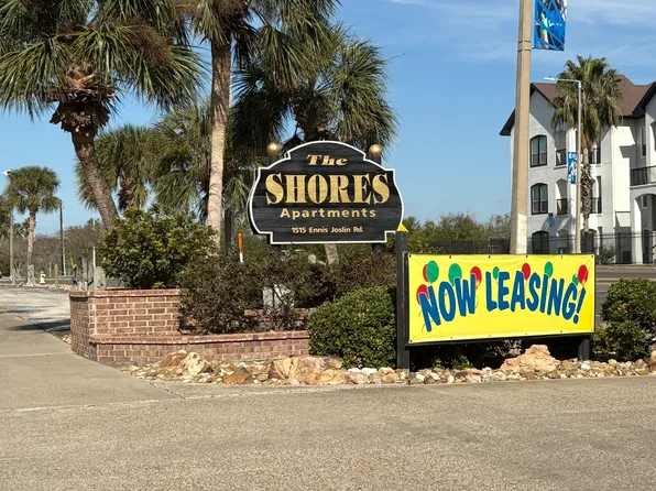The Shores Apartments