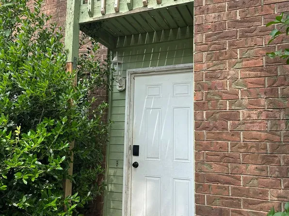 1304 N Nashville Ave, Russellville, AR 72801