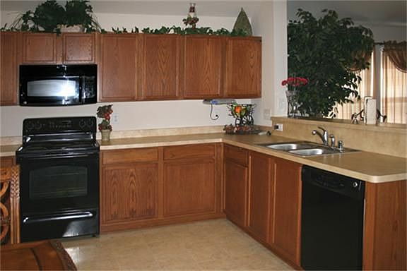 4th image of 1728 Ironworks Dr
