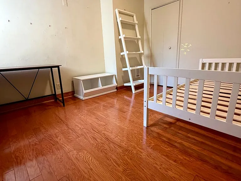 4518 Regent St — Photo 26