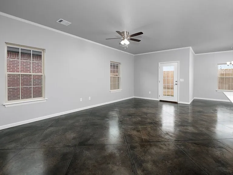 4307 Monarch St — Photo 2