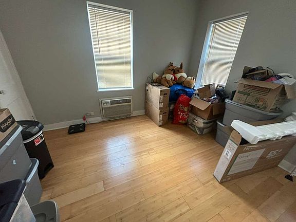 4th image of 2254 Bryn Mawr Ave APT 3C