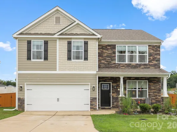 232 Marathon Ln, Candler, NC 28715