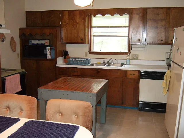 2 bed, 1008 sqft, $1,000 — Photo 2