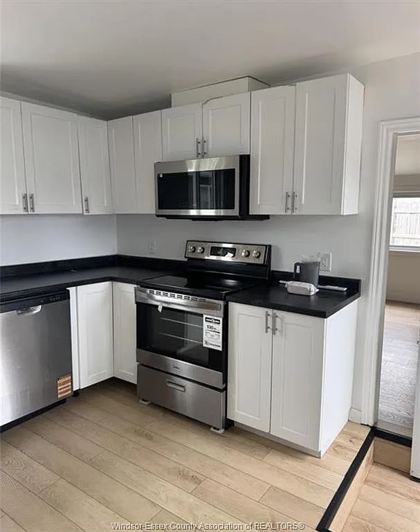Studio, $1,390 — Photo 2