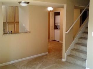 6240 Havenside Dr APT 1, Sacramento, CA 95831