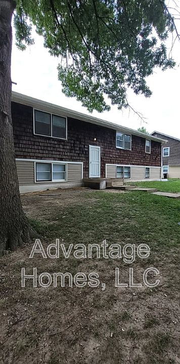 1st image of 724 N 70th St